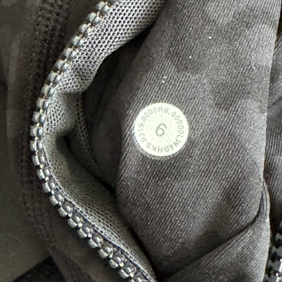 Lululemon Define Jacket *Luxtreme Size 6 - Picture 9 of 11